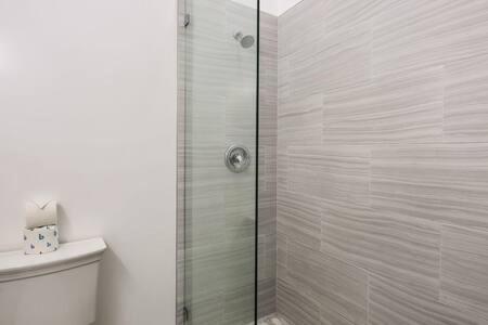 Curry House - Pool, King Bed & Balcony! Room 7 Key West Bagian luar foto
